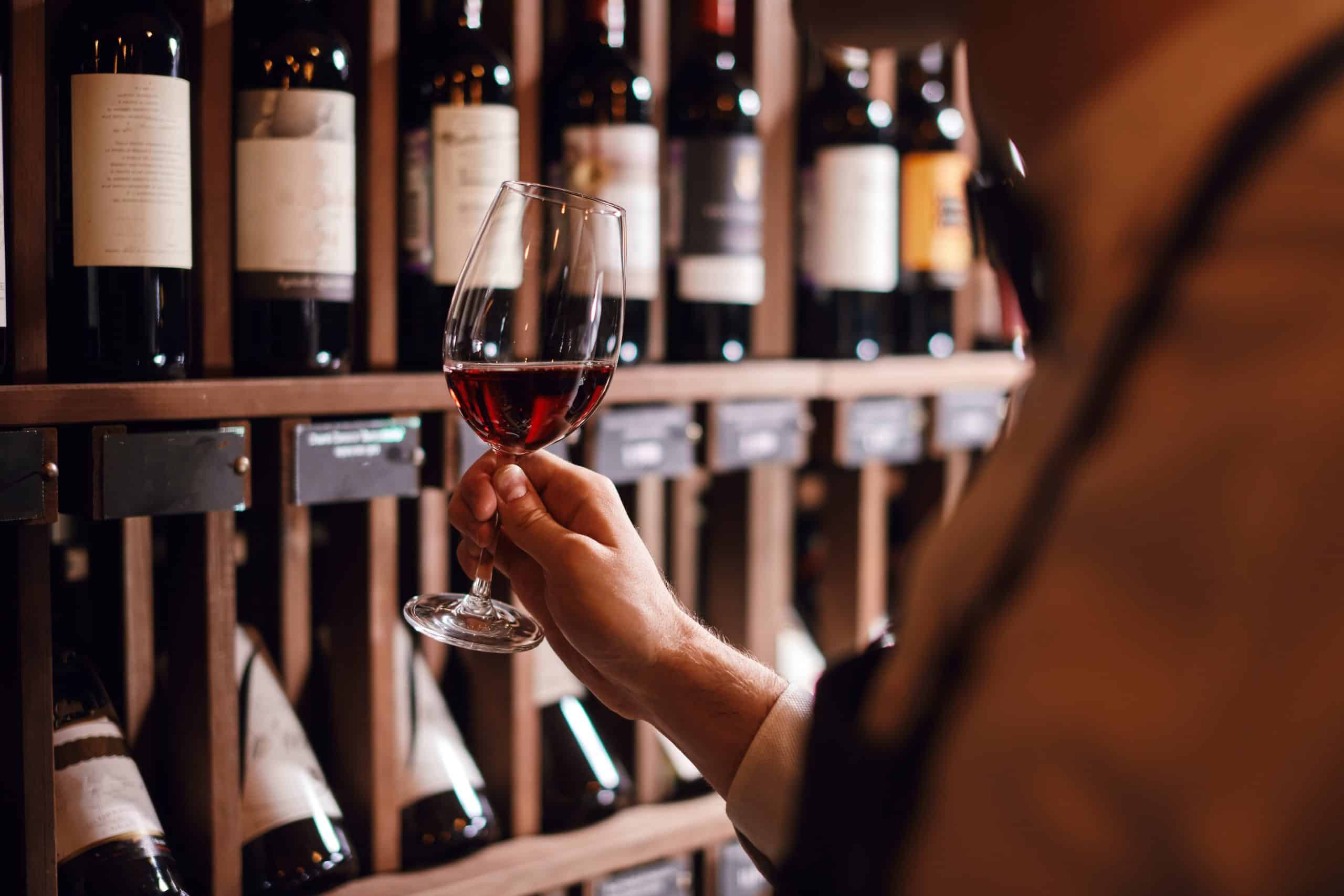 Wein Winzer Weinüberschuss