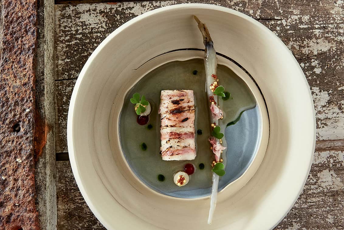 Hechtsuppe mit Haferwurzel und fermentiertem Senf von Heiko Antoniewicz