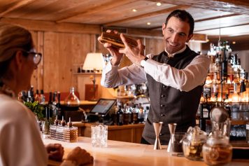 Hotelbar_2-356x237