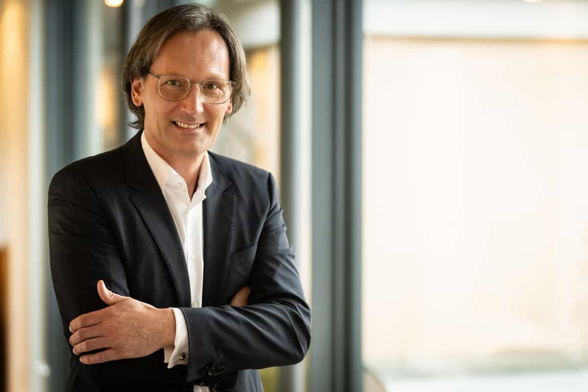 Joerg_Stricker_quer_Copyright_Dominik_Ketz