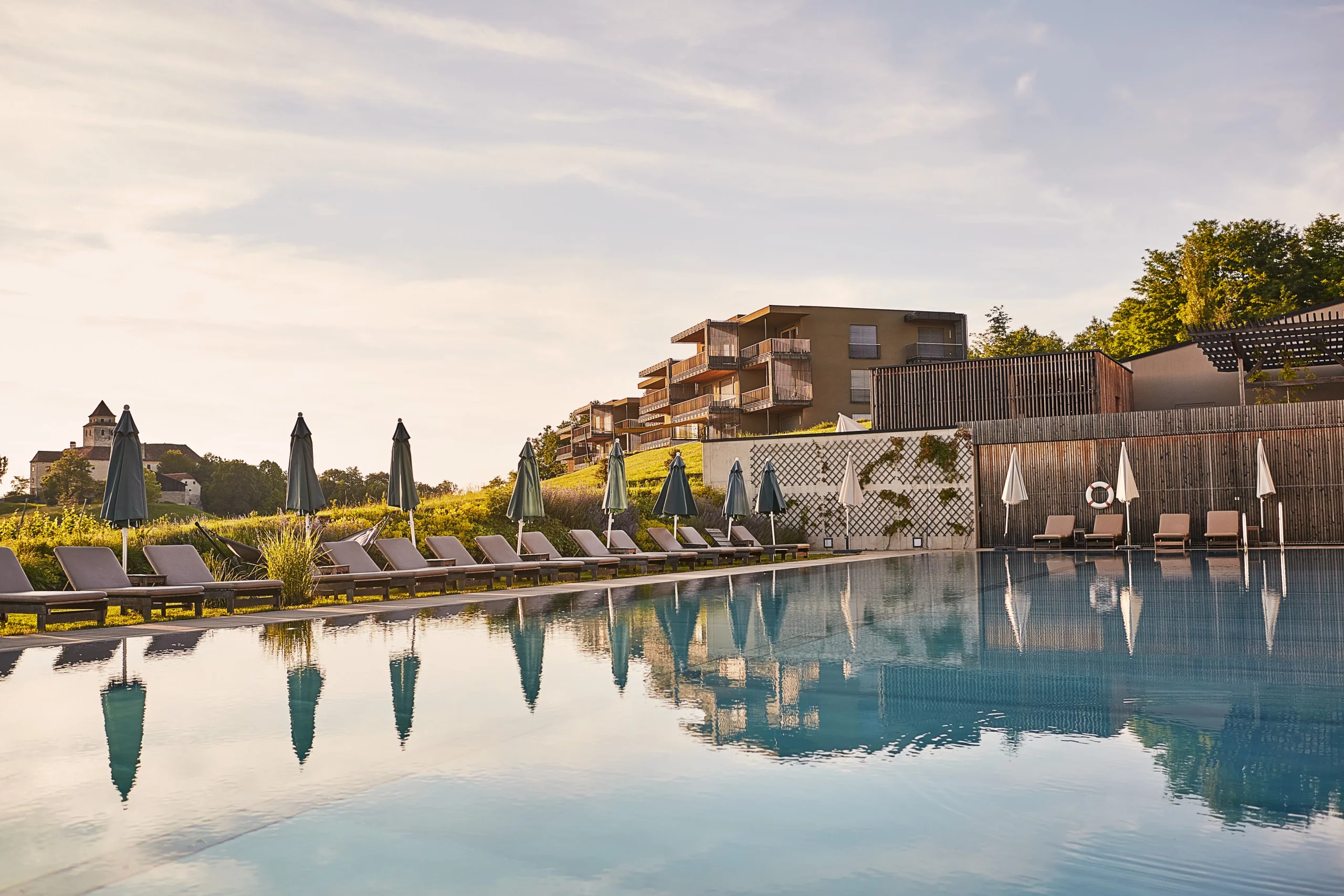 Pool_mit_Aussicht_cLOISIUM-scaled.jpg-scaled